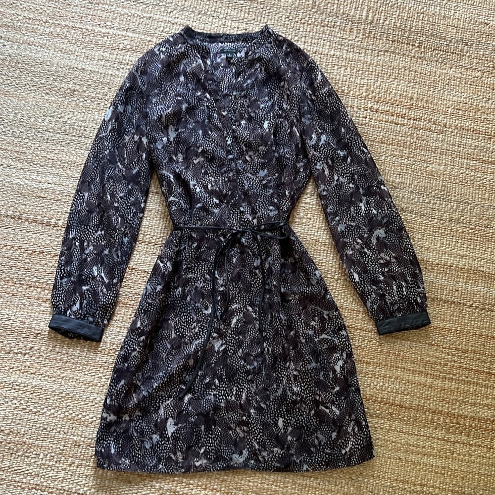 Ann Taylor Belted Feather Print Dress with Faux Leather Trim in Brown Size 6